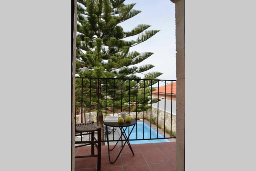 Villa Christini A Luxury Villa With Amazing Views Tzitzifes Bagian luar foto