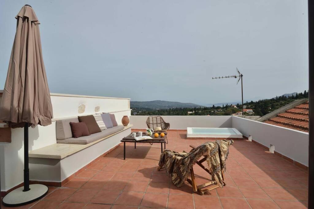 Villa Christini A Luxury Villa With Amazing Views Tzitzifes Bagian luar foto